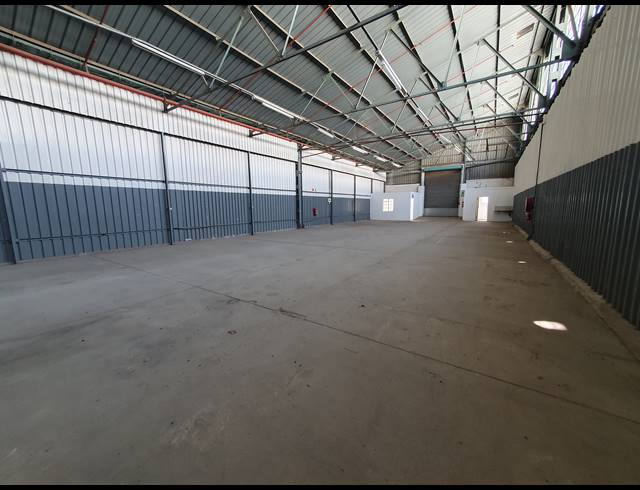 352M² WAREHOUSE TO LET IN CITY DEEP